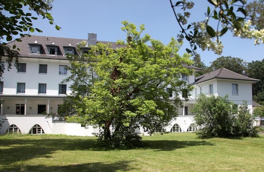 Haus Venusberg Jugendbildungsstaette Bonn Hotel Bagian luar foto