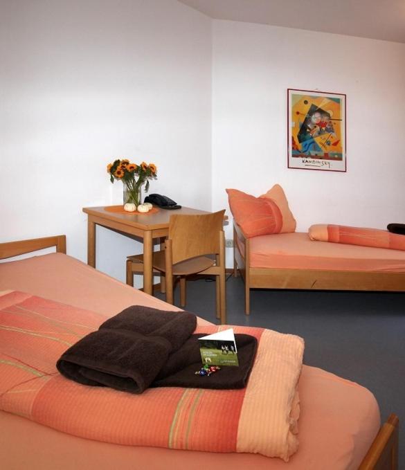 Haus Venusberg Jugendbildungsstaette Bonn Hotel Bagian luar foto